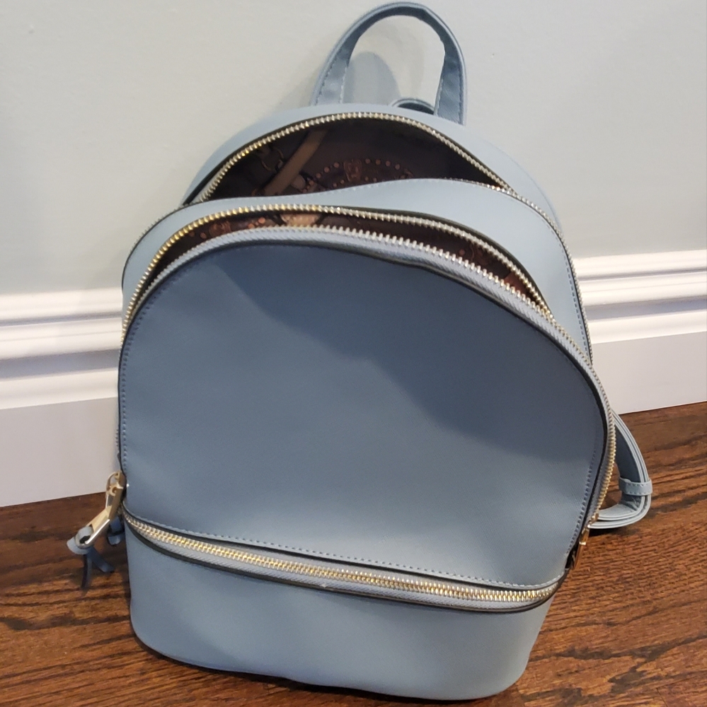 Blue Backpack - Picture 2 of 4